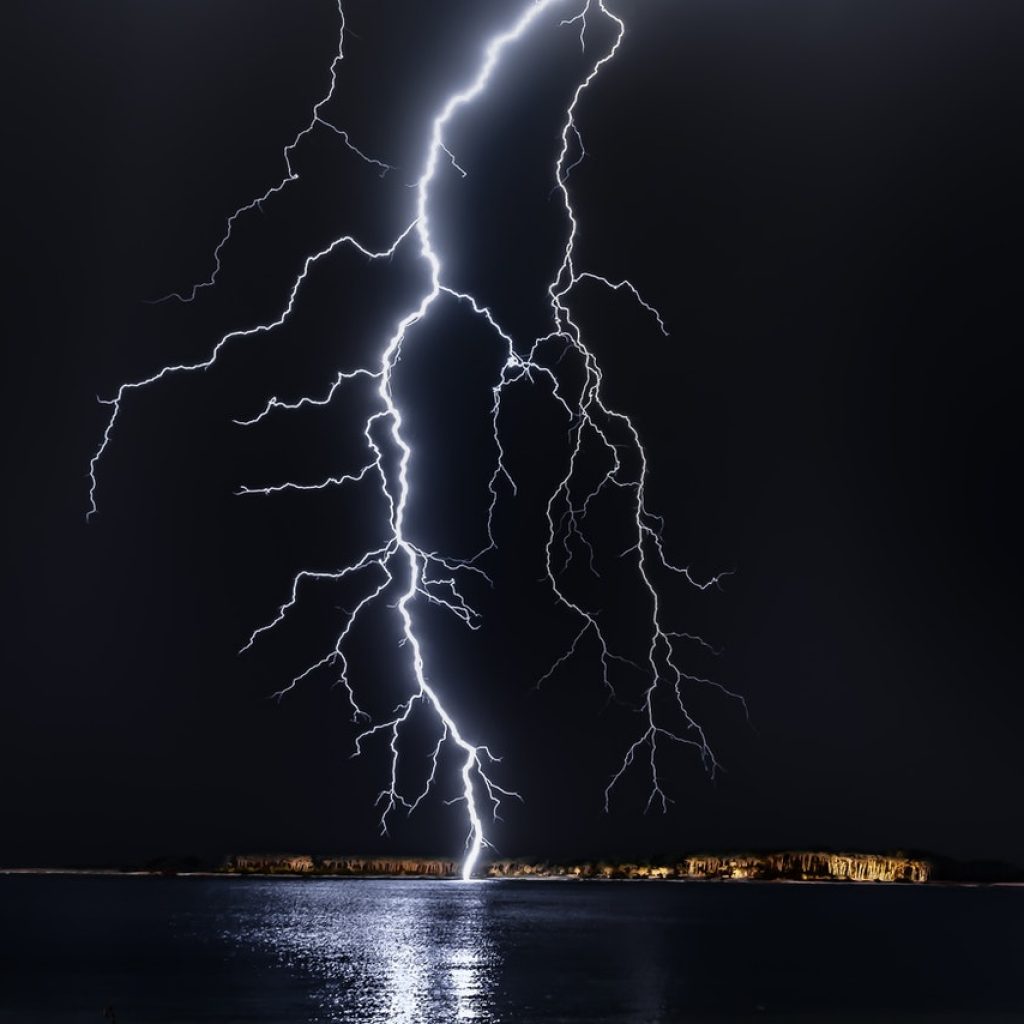 photo-of-lightning-1114690